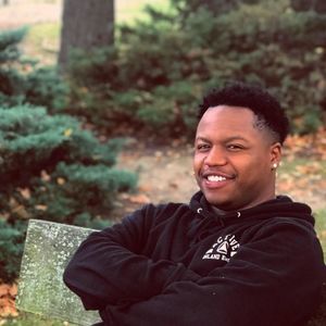 Meet your Posher, Devin